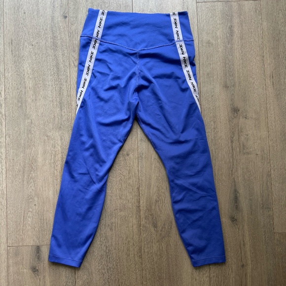 Nike Dri-Fit Leggings - Picture 2 of 3